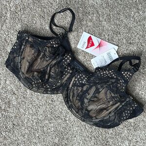 Soma Curvy Couture Black and Tan Lace Underwire Bra